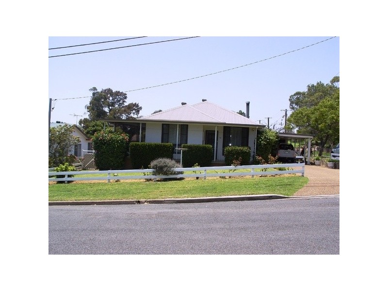 10 Nowland Street, Muswellbrook NSW 2333