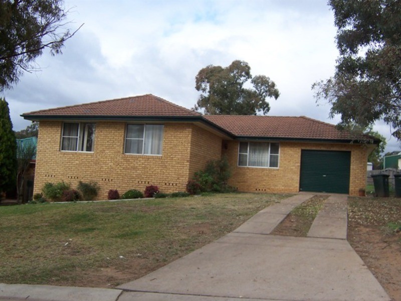 17 Peppermint Road, Muswellbrook NSW 2333