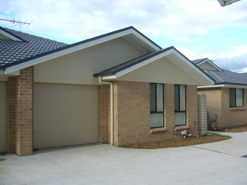 2/27 Mitchell Street, Muswellbrook NSW 2333