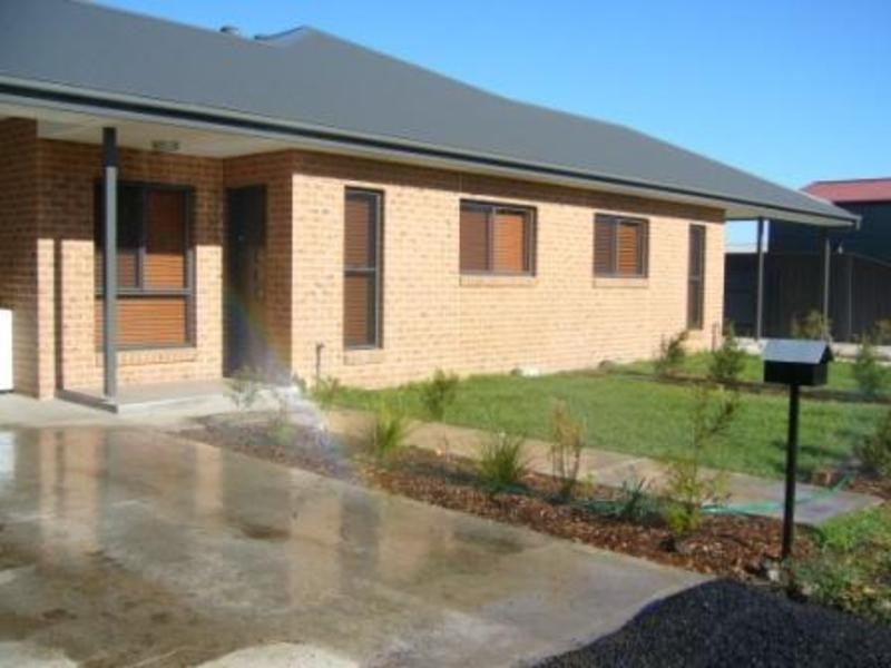 1/11 Nandowra Street, Aberdeen NSW 2336