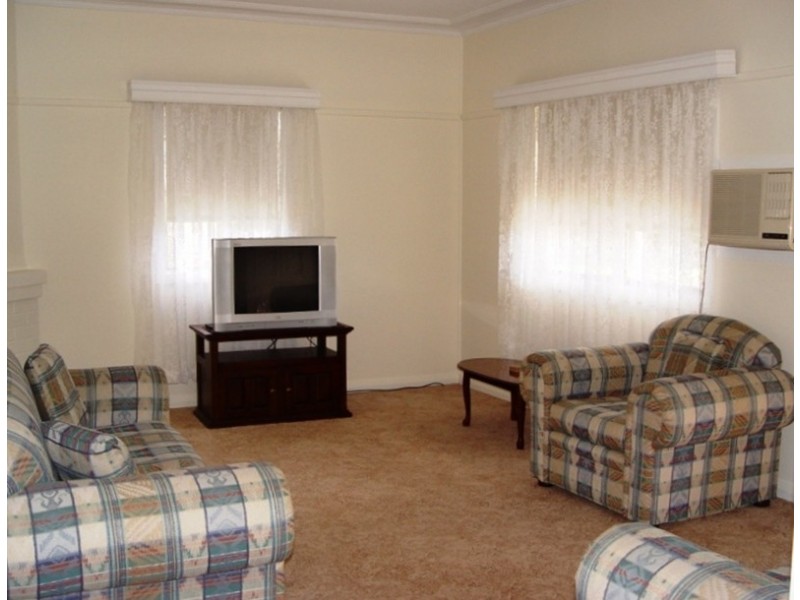 11 Forbes Street, Muswellbrook NSW 2333
