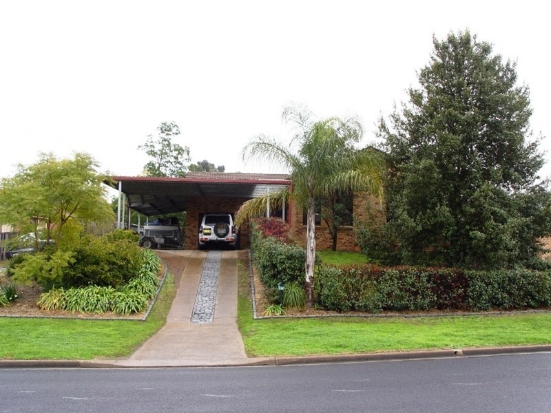 8 Lexia Street, Muswellbrook NSW 2333
