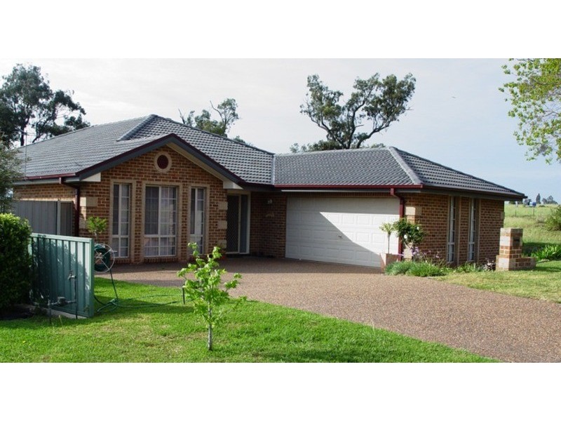 18 Fitzgerald Avenue, Muswellbrook NSW 2333