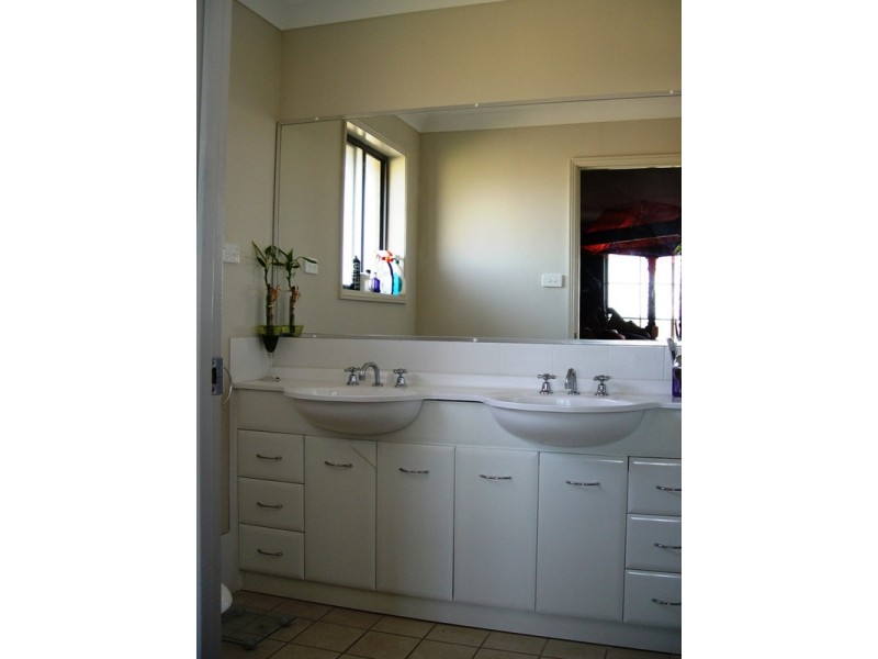 27 Bloodwood Road, Muswellbrook NSW 2333