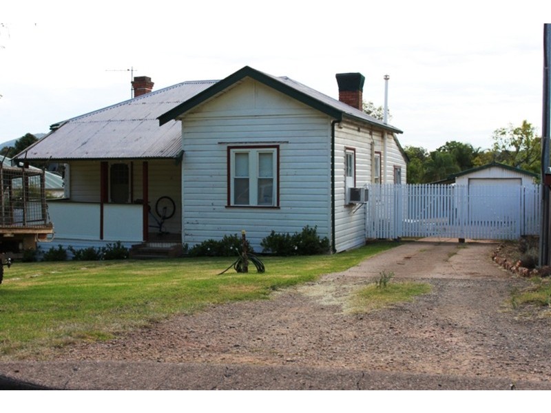 37 Bligh Street, Muswellbrook NSW 2333