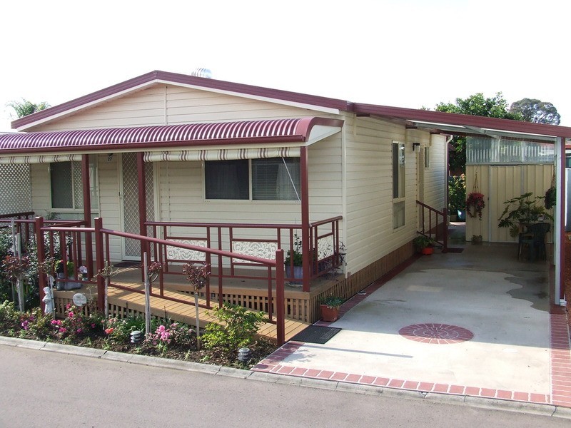 27/17 Hall Street, Aberdeen NSW 2336