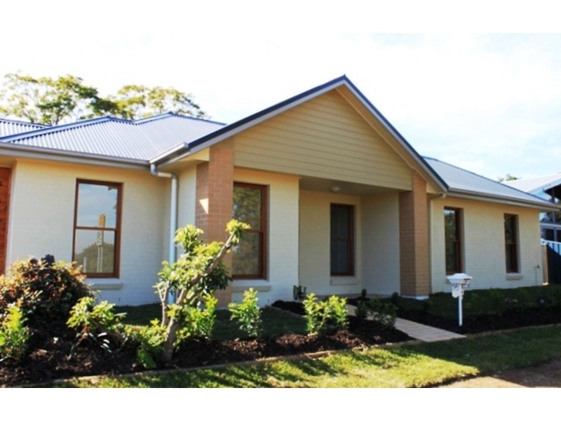 2/108 Hill Street, Muswellbrook NSW 2333