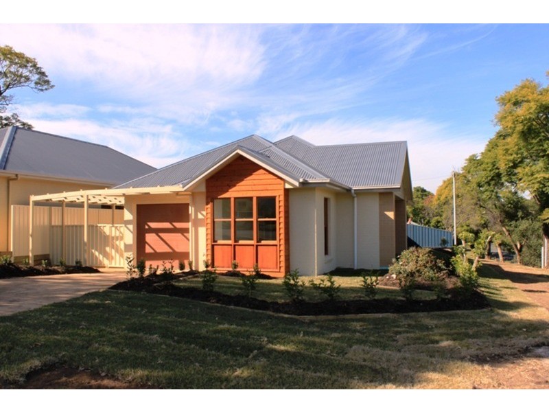 2/108 Hill Street, Muswellbrook NSW 2333