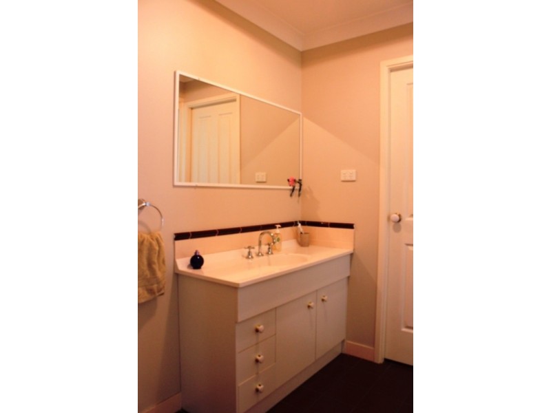 11 Rosemount Road, Denman NSW 2328