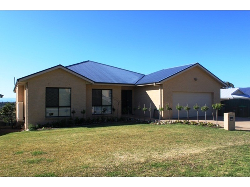 22 Bloodwood Road, Muswellbrook NSW 2333