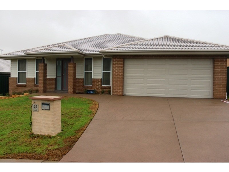 24 Wattle Street, Muswellbrook NSW 2333