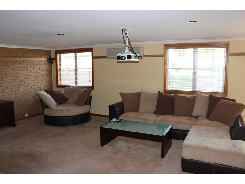 37 Carl  Street, Muswellbrook NSW 2333