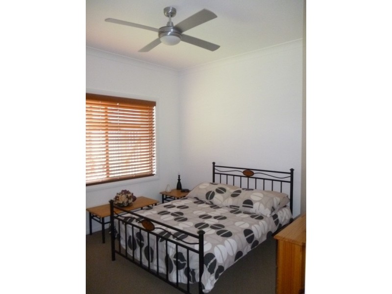 2/11 Nandowra Street, Aberdeen NSW 2336