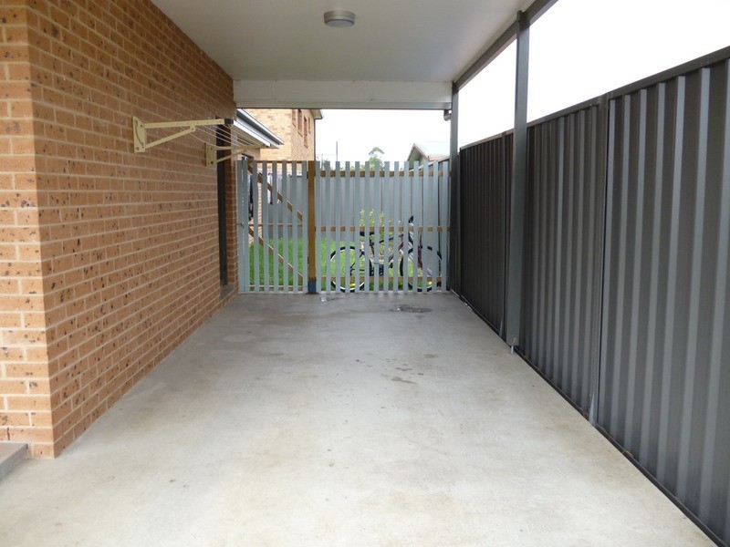 2/11 Nandowra Street, Aberdeen NSW 2336