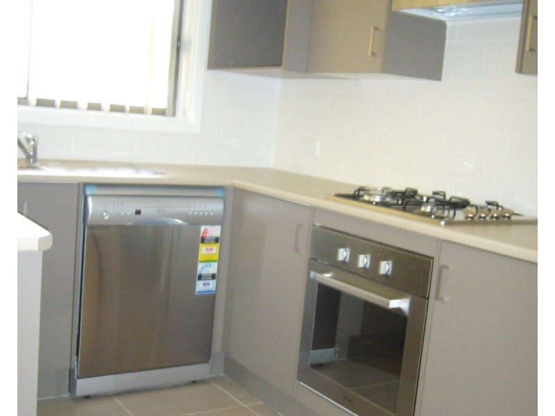 2/63 Segenhoe Street, Aberdeen NSW 2336