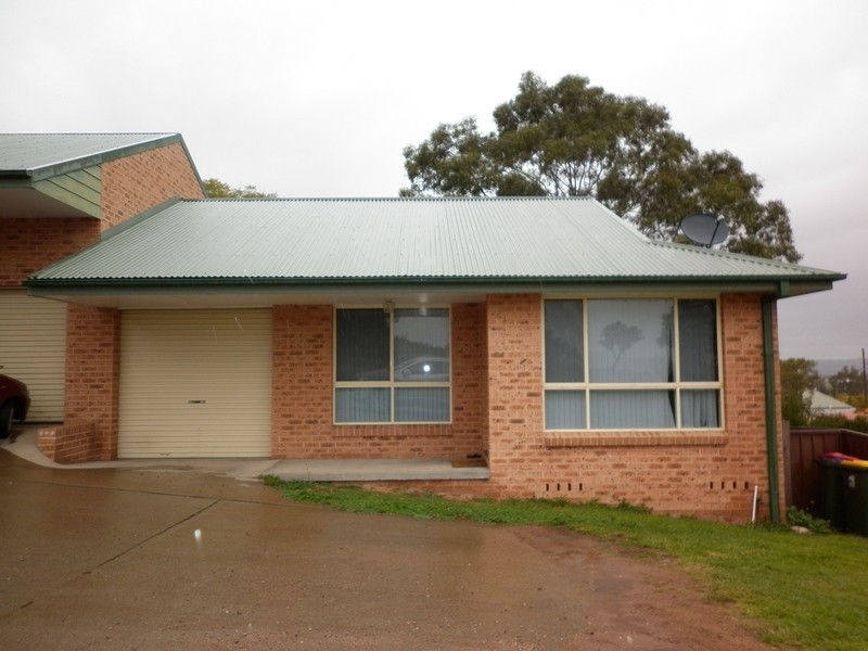 2/1A Kyuga Street, Aberdeen NSW 2336