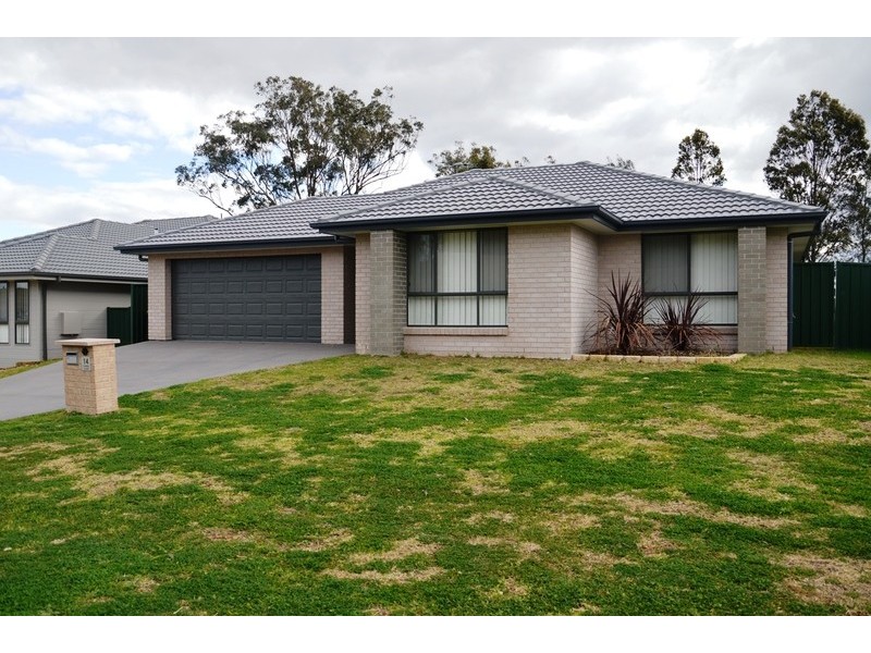 14 Lofberg Street, Muswellbrook NSW 2333