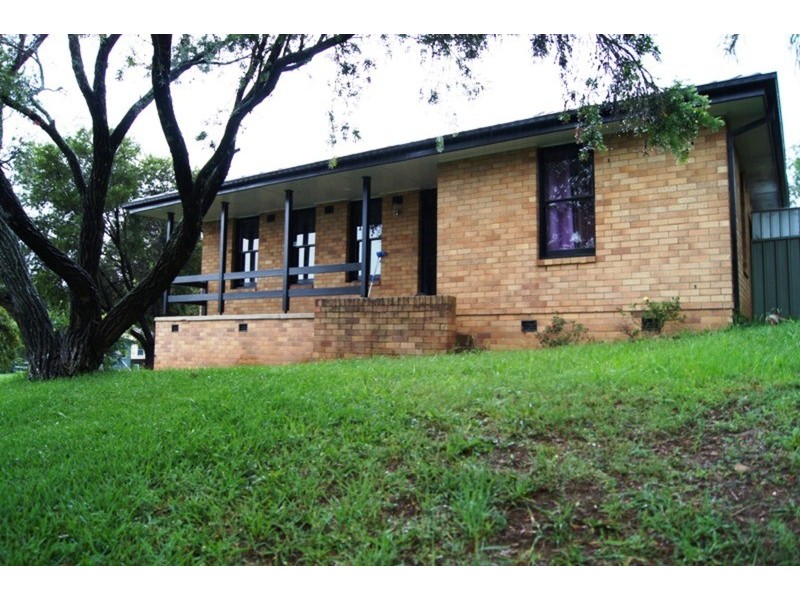 15 Anzac Parade, Muswellbrook NSW 2333