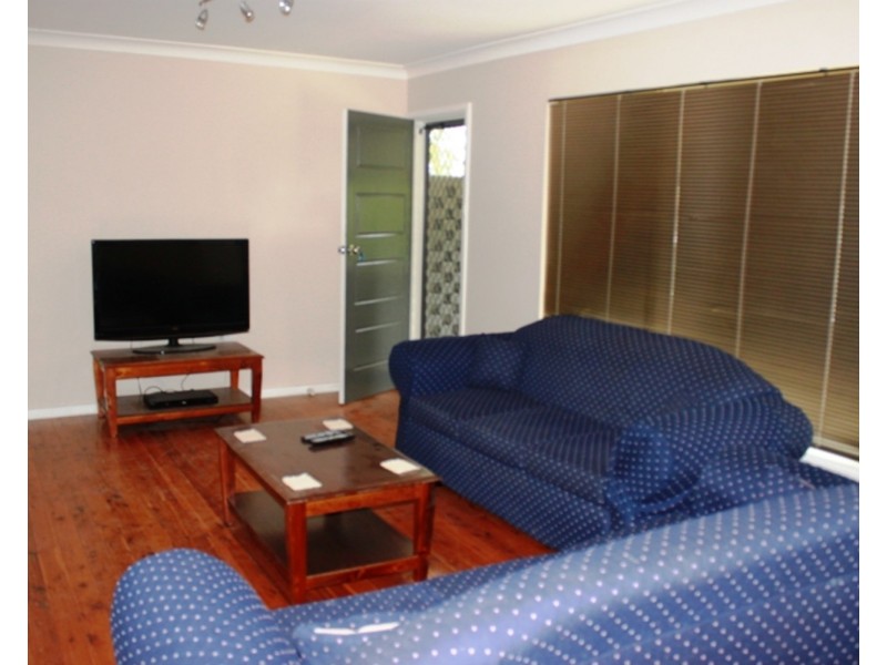 1/8 Midanga Avenue, Muswellbrook NSW 2333