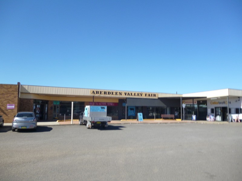 2/Valley Fair Macqueen  Street, Aberdeen NSW 2336