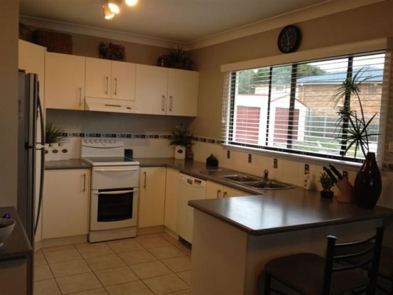 1 McLeod  Street, Aberdeen NSW 2336