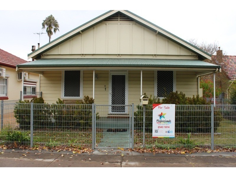 21 Maitland  Street, Muswellbrook NSW 2333