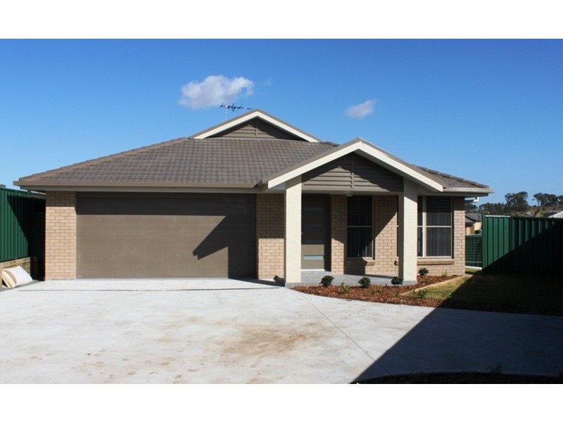 2/38 Chivers Circuit, Muswellbrook NSW 2333