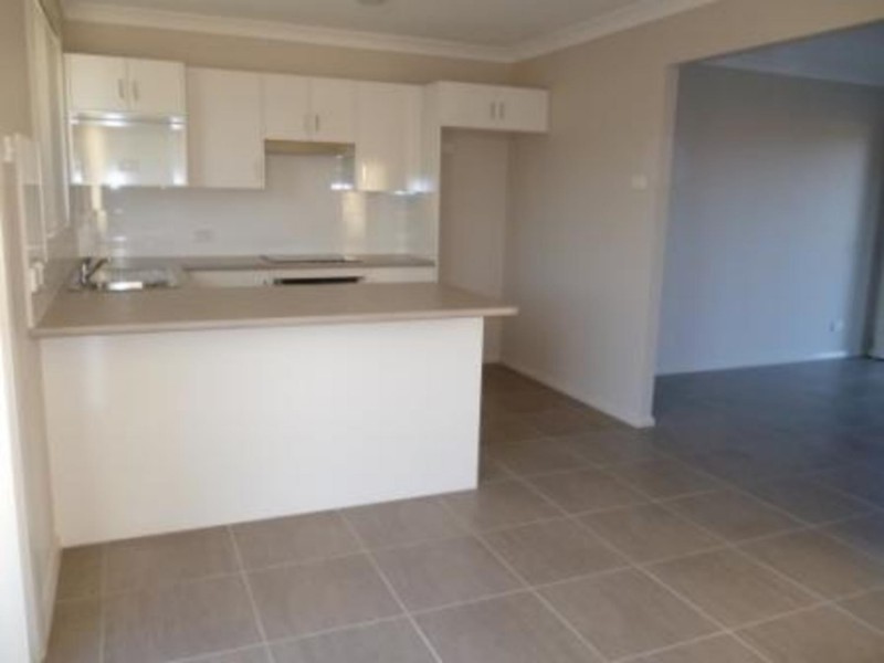 1/3 Alexander Close, Aberdeen NSW 2336