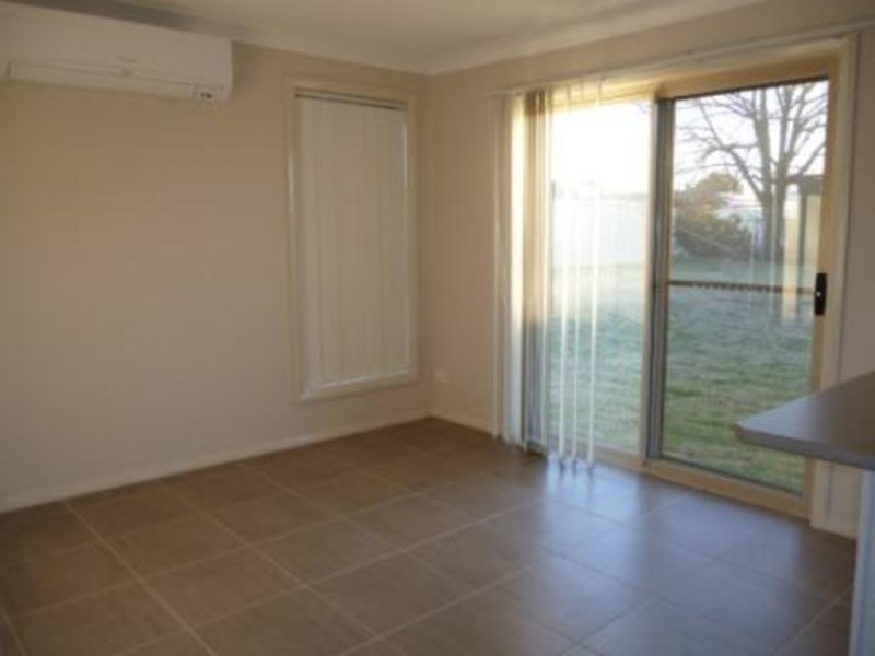 1/3 Alexander Close, Aberdeen NSW 2336