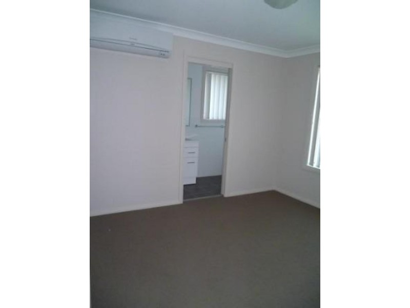 1/3 Alexander Close, Aberdeen NSW 2336