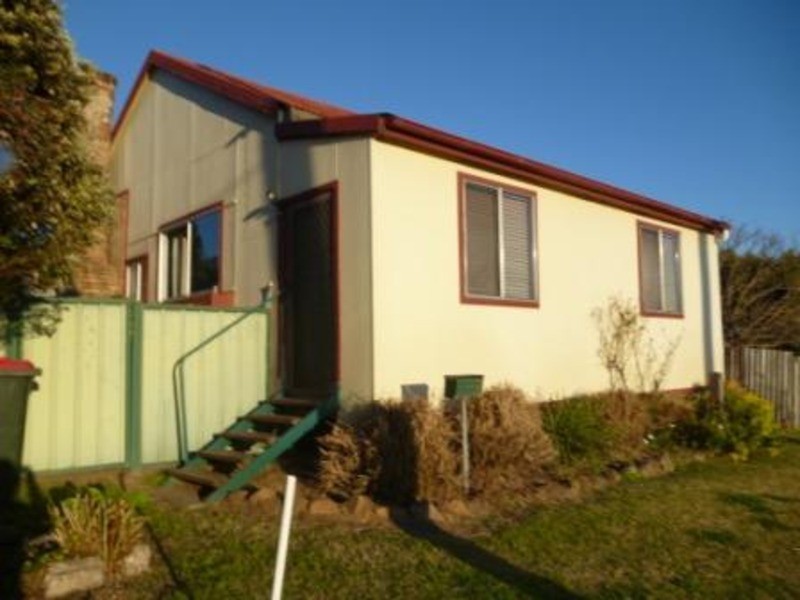 6 Mount Street, Aberdeen NSW 2336