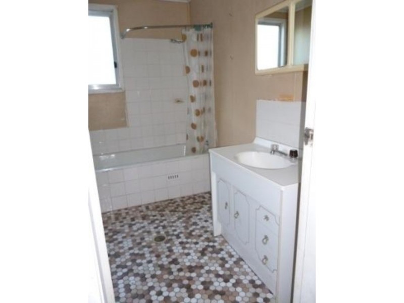 6 Mount Street, Aberdeen NSW 2336