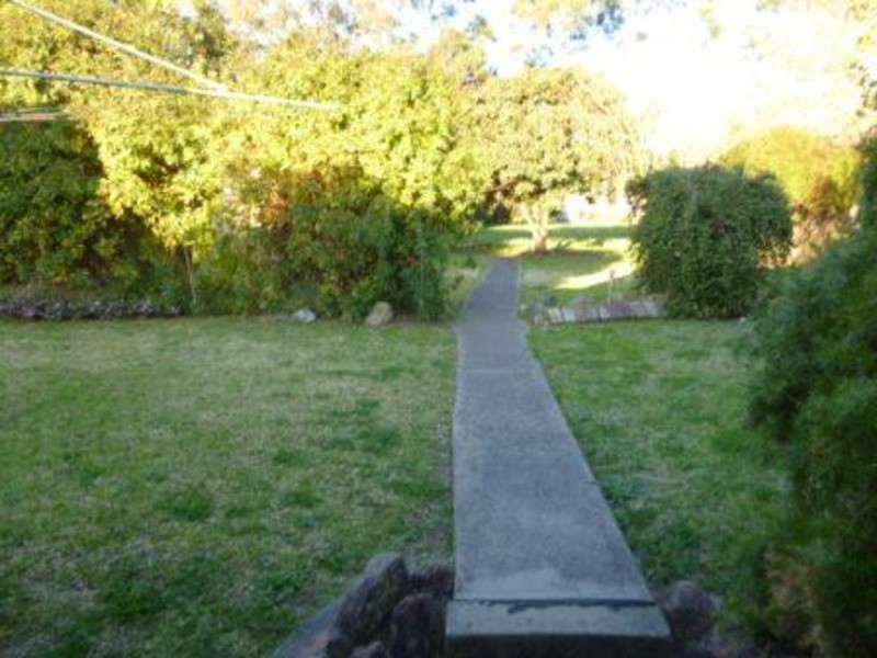 6 Mount Street, Aberdeen NSW 2336