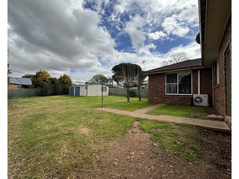 20 Claret Avenue, Muswellbrook NSW 2333