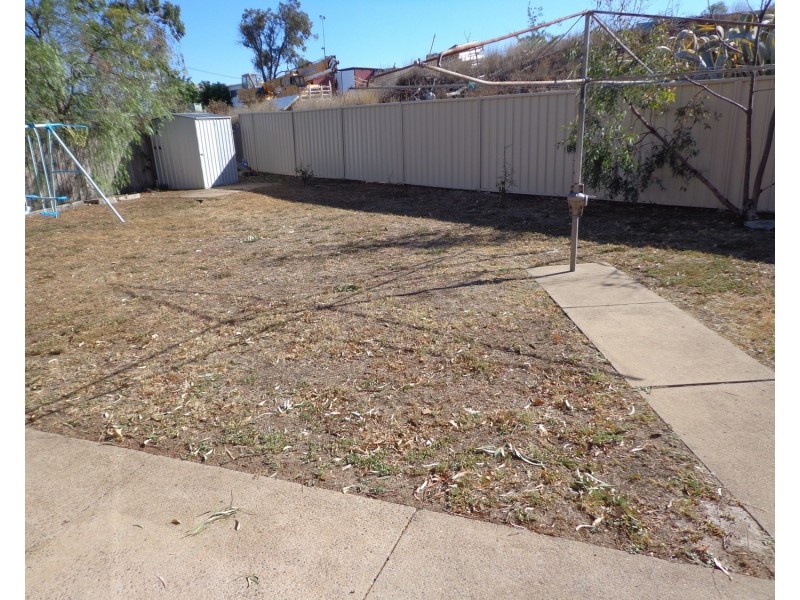 68 Macqueen Street, Aberdeen NSW 2336