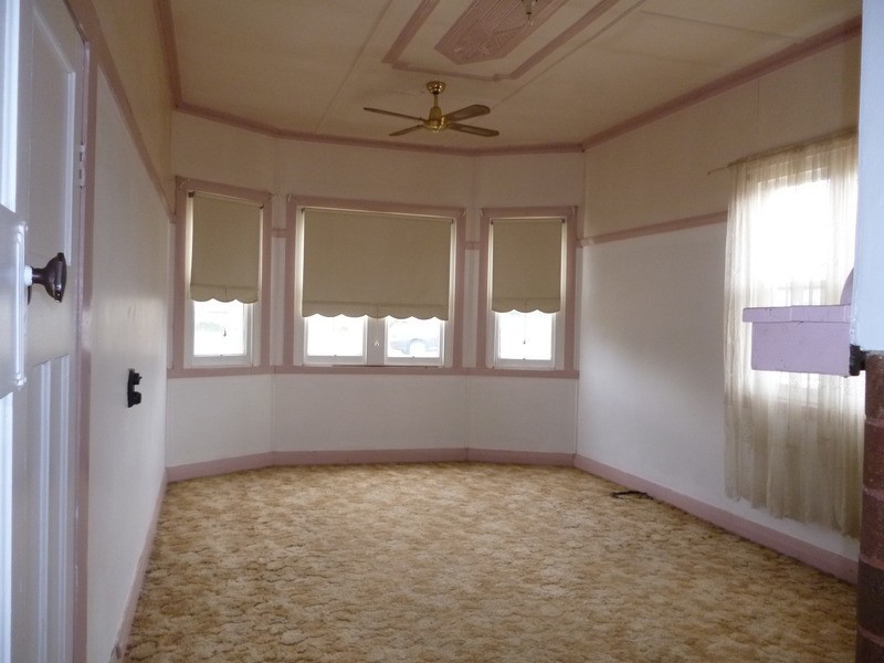 36 Perth Street, Aberdeen NSW 2336