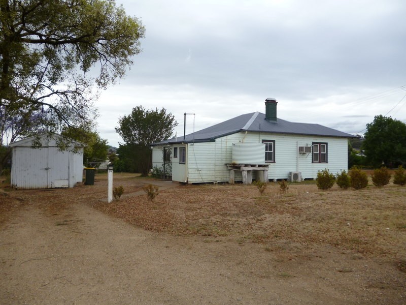 36 Perth Street, Aberdeen NSW 2336