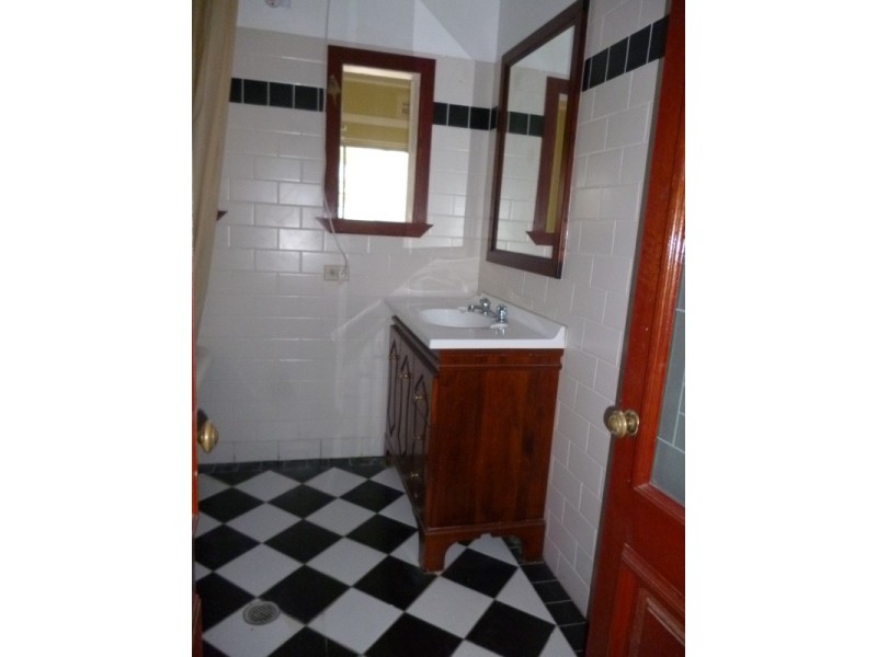 36 Perth Street, Aberdeen NSW 2336