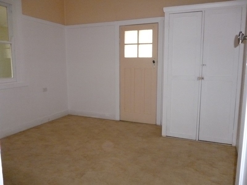 36 Perth Street, Aberdeen NSW 2336