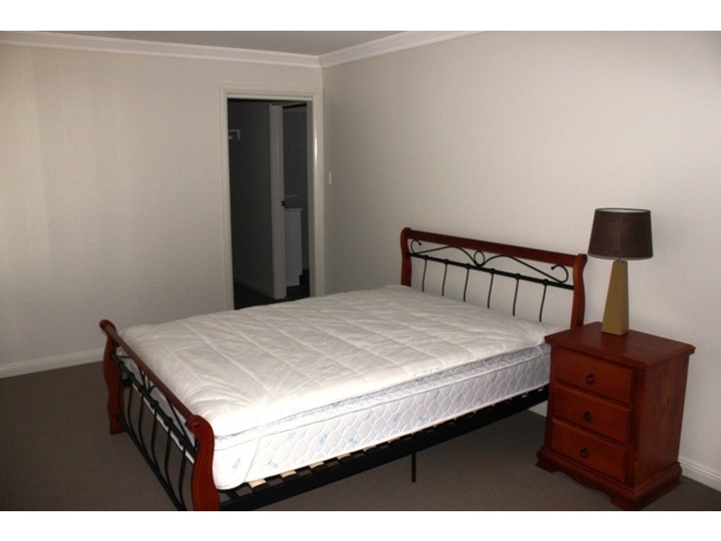 2/22 Fitzgerald Avenue, Muswellbrook NSW 2333