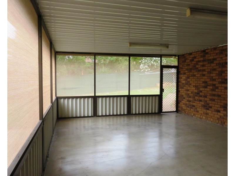19 Peppermint Road, Muswellbrook NSW 2333