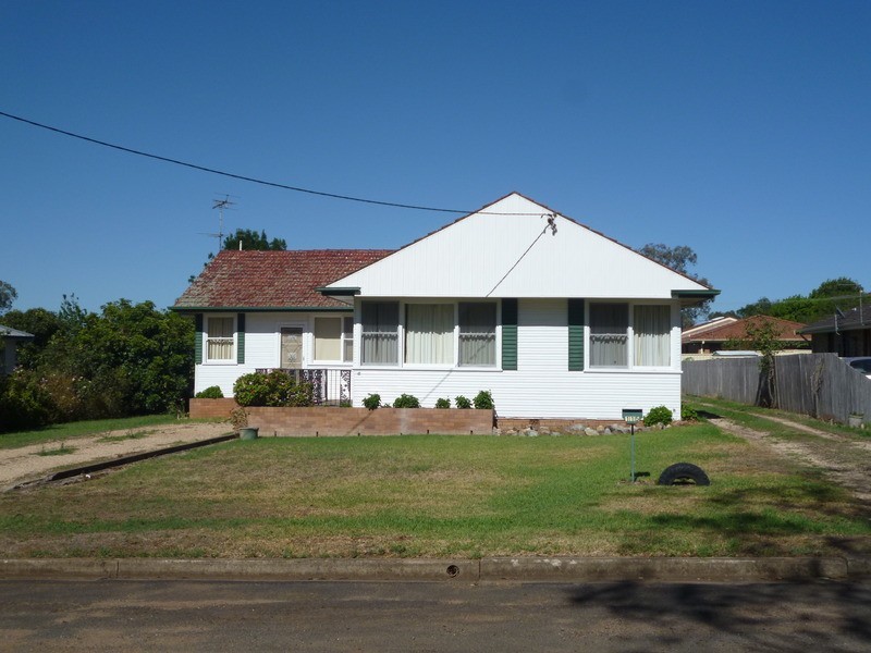 115 Waverley Street, Scone NSW 2337