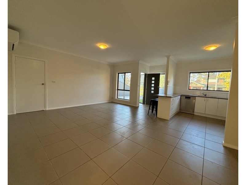 2/11 Nandowra Street, Aberdeen NSW 2336