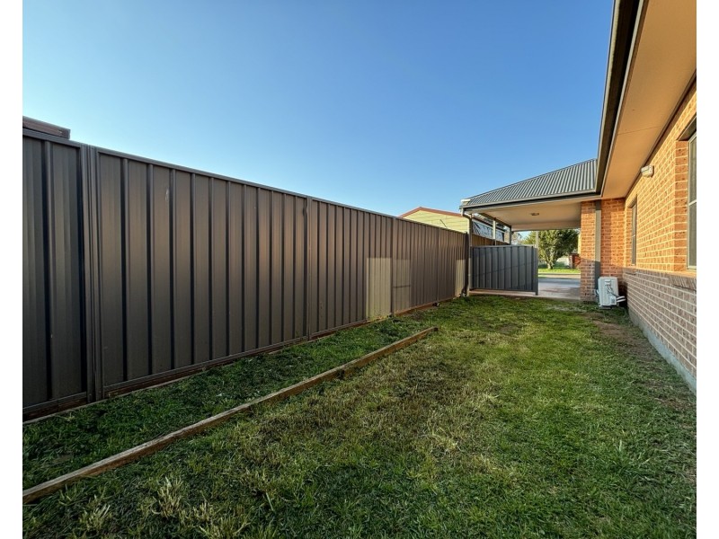 2/11 Nandowra Street, Aberdeen NSW 2336