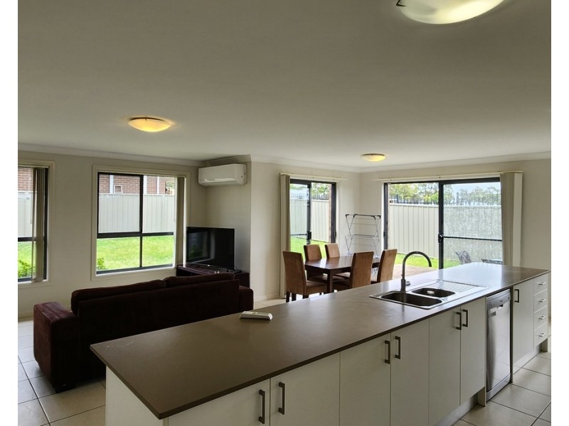 2/24 Fitzgerald Avenue, Muswellbrook NSW 2333