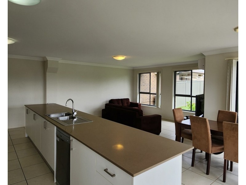 2/24 Fitzgerald Avenue, Muswellbrook NSW 2333