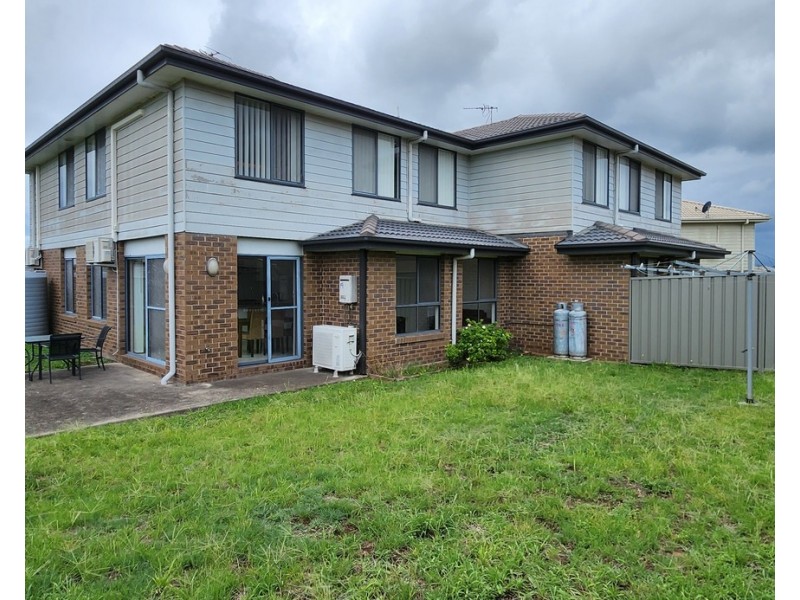 2/24 Fitzgerald Avenue, Muswellbrook NSW 2333