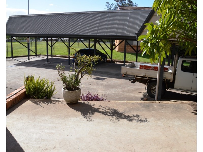 2/6 The Grove, Skellatar Street, Muswellbrook NSW 2333