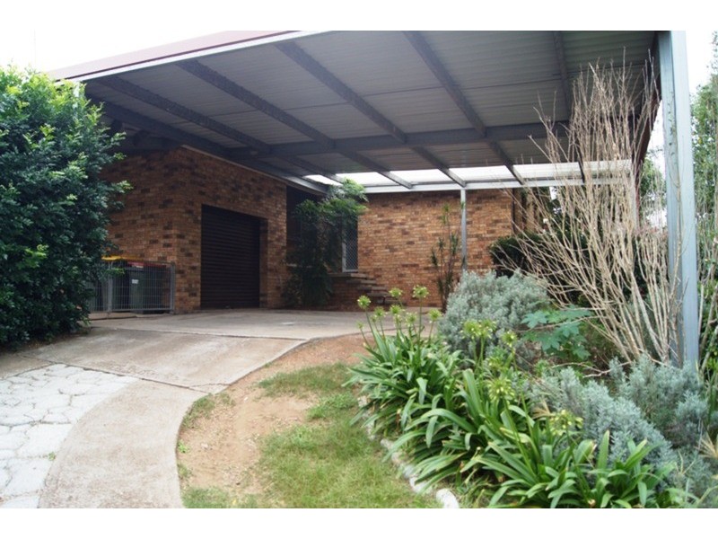 8 Lexia Street, Muswellbrook NSW 2333