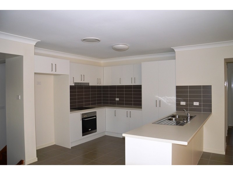 28 Dixon  Circuit, Muswellbrook NSW 2333
